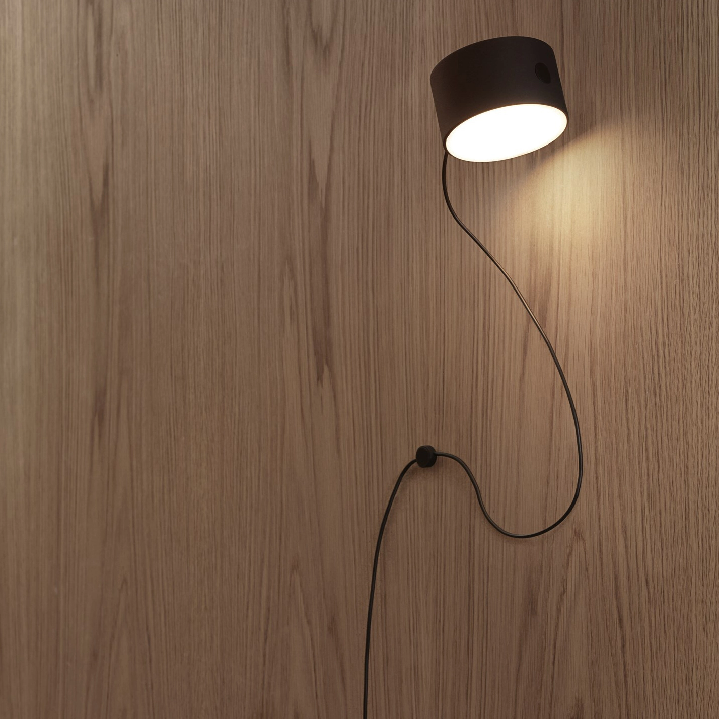 Muuto Post Johtopidike Seinävalaisimeen 5 Muuto Post Johtopidike Seinävalaisimeen - Image 3