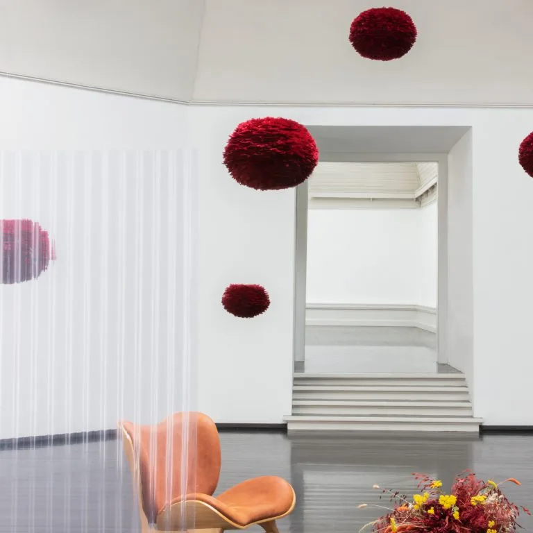 Umage Eos Valaisin Punainen 4 Umage Eos Valaisin Punainen - Image 2