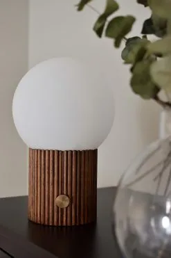 Globen Lighting Hubble Pöytävalaisin Ø22 Cm -valaistuskauppa 502525 01 11 EnvironmentImage 911ee21af0