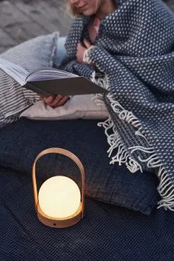 Menu Carrie Valaisin Limited Edition 26 Menu Carrie Valaisin Limited Edition -valaistuskauppa 515276 01 10 EnvironmentImage 802a52cbf2 1