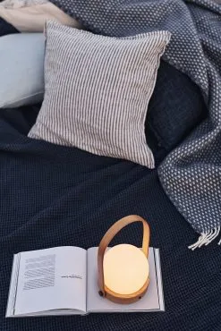 Menu Carrie Valaisin Limited Edition 25 Menu Carrie Valaisin Limited Edition -valaistuskauppa 515276 01 9 EnvironmentImage fa6ada68dc 1