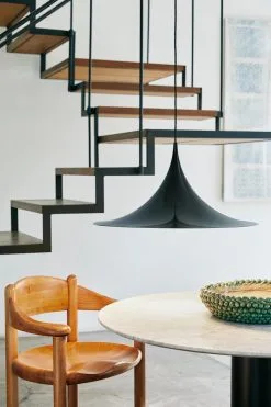 Gubi Semi Kattovalaisin Kiiltävä Ø 60 Cm 7 Gubi Semi Kattovalaisin Kiiltävä Ø 60 Cm -valaistuskauppa 568778 01 5 ProductImageEnvironment f248ef17c5