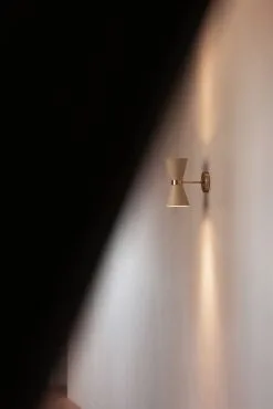 Menu Collector Seinävalaisin 25 Cm -valaistuskauppa 570120 01 6 EnvironmentImage 29cb1c8ffd