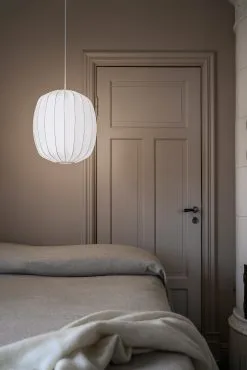 Watt & Veke Prisma Lampunvarjostin Ø 25 Cm Pellava -valaistuskauppa 580581 01 40 EnvironmentImage 8c4703f8d1