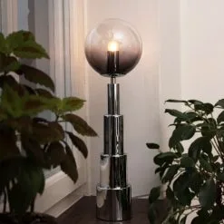 Globen Lighting Astro 15 -pöytävalaisin 9 Globen Lighting Astro 15 -pöytävalaisin -valaistuskauppa Astro 15 bordslampa krom miljo nara 5b310270b2