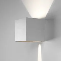 Light-Point Box Mini Up/Down -seinävalaisin -valaistuskauppa Box mini UpDown white miljo201 ee461fd630