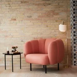 Warm Nordic Fringe Lattiavalaisin 15 Warm Nordic Fringe Lattiavalaisin -valaistuskauppa Fringe golvlampa cream white miljo 83d3b6f070