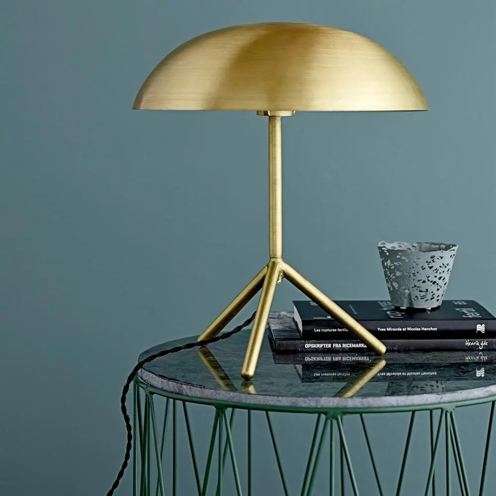 Bloomingville Pöytävalaisin Jalustalla 4 Bloomingville Pöytävalaisin Jalustalla - Image 2